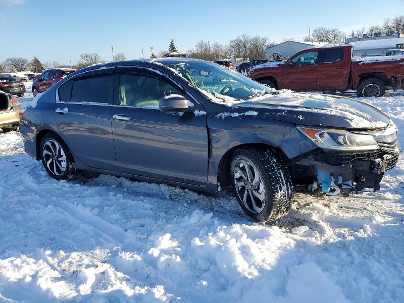 Photo 4 from auction – 2016 HONDA ACCORD with VIN 1HGCR2F80GA115814