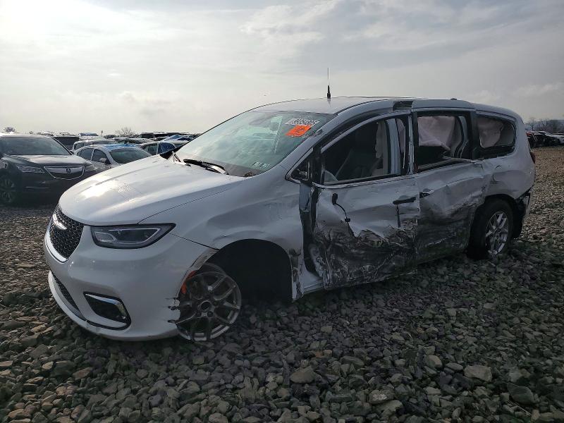CHRYSLER PACIFICA T 2024 with VIN 2C4RC1BG2RR199540 - Photo from auction