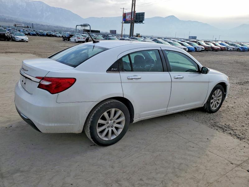 Photo 3 from auction – 2013 CHRYSLER 200 with VIN 1C3CCBCG7DN522629