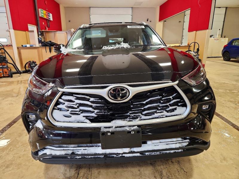 Photo 5 from auction – 2024 TOYOTA HIGHLANDER with VIN 5TDKDRBH0RS571731