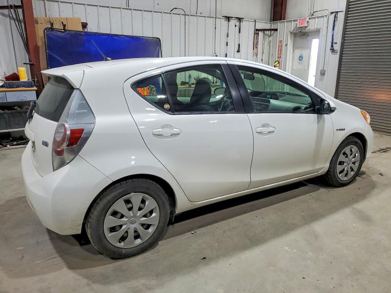 Photo 3 from auction – 2012 TOYOTA PRIUS C with VIN JTDKDTB34C1508301