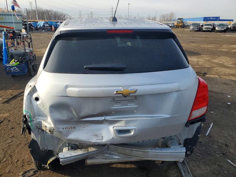 Photo 6 from auction – 2020 CHEVROLET TRAX LS with VIN 3GNCJKSB5LL206448