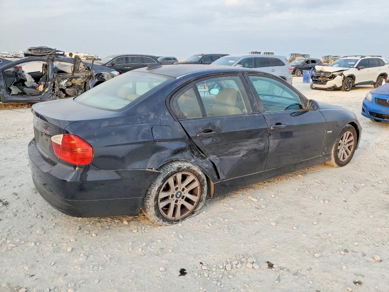 Photo 3 from auction – 2006 BMW 325 with VIN WBAVB13536KX62679