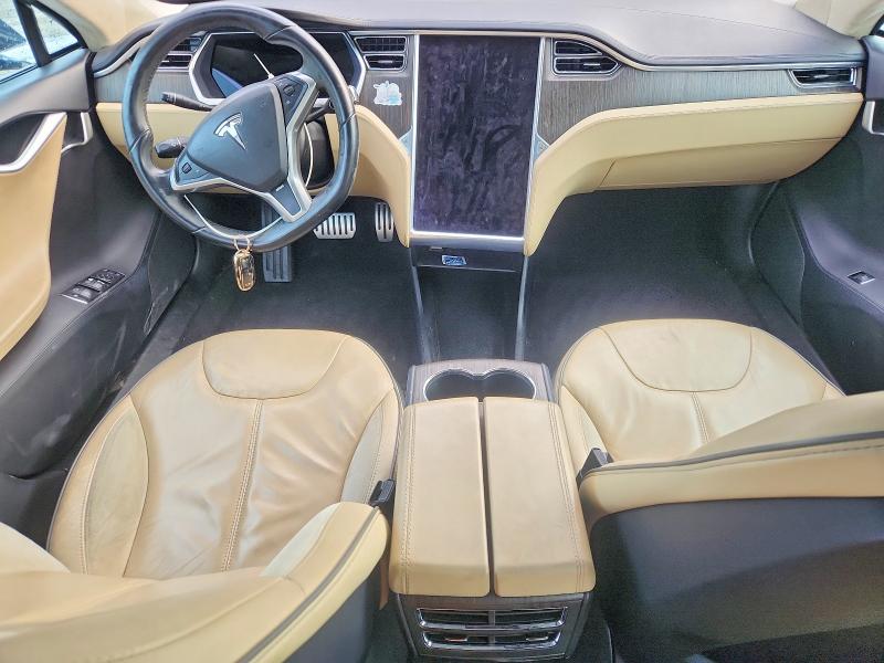Photo 8 from auction – 2013 TESLA MODEL S with VIN 5YJSA1CP1DFP09872