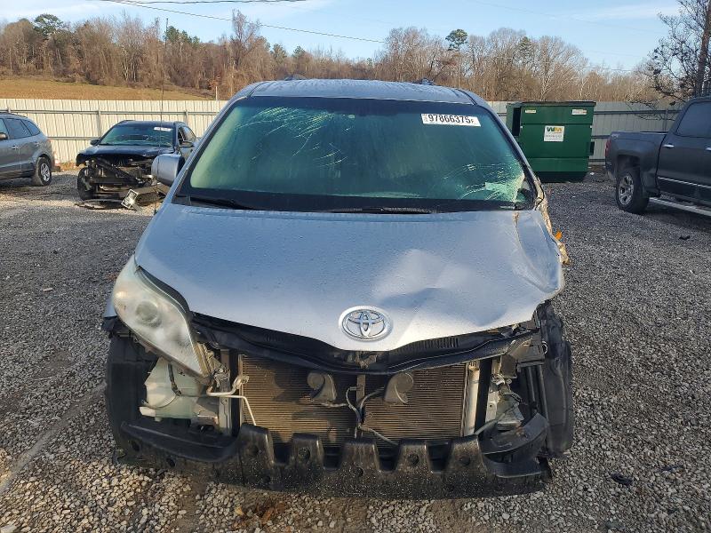 Photo 5 from auction – 2011 TOYOTA SIENNA LE with VIN 5TDKK3DC8BS166274