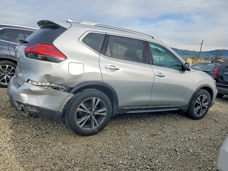 Photo 3 from auction – 2017 NISSAN ROGUE S with VIN 5N1AT2MT2HC830559