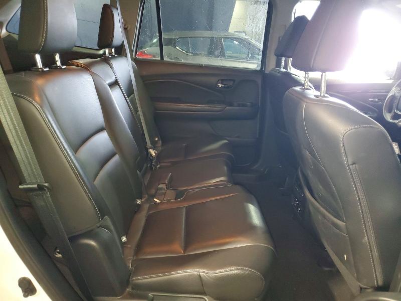 Photo 11 from auction – 2017 HONDA PILOT TOUR with VIN 5FNYF6H91HB103755
