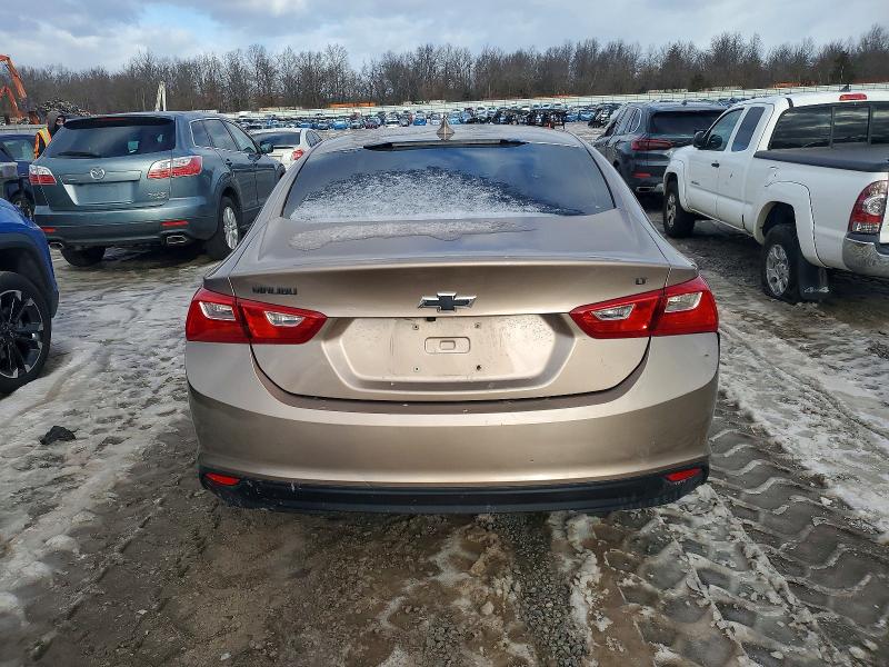 Photo 6 from auction – 2018 CHEVROLET MALIBU with VIN 1G1ZD5ST3JF188116