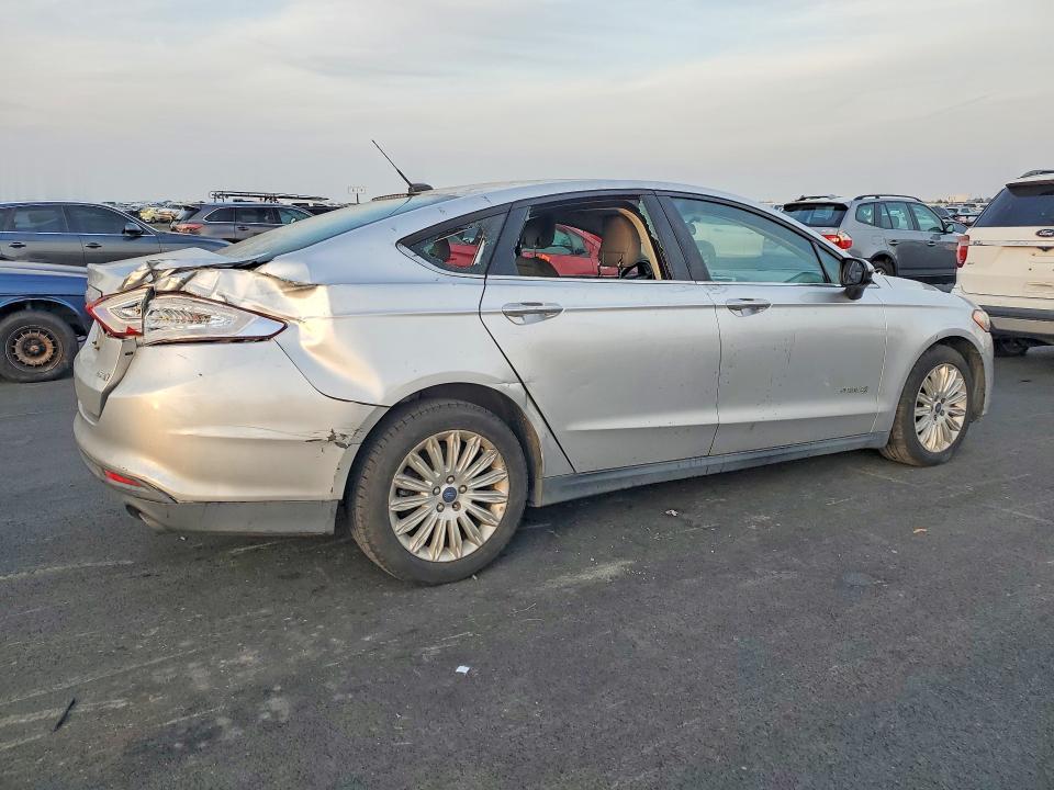 Photo 3 from auction – 2014 FORD FUSION with VIN 3FA6P0UU7ER131135