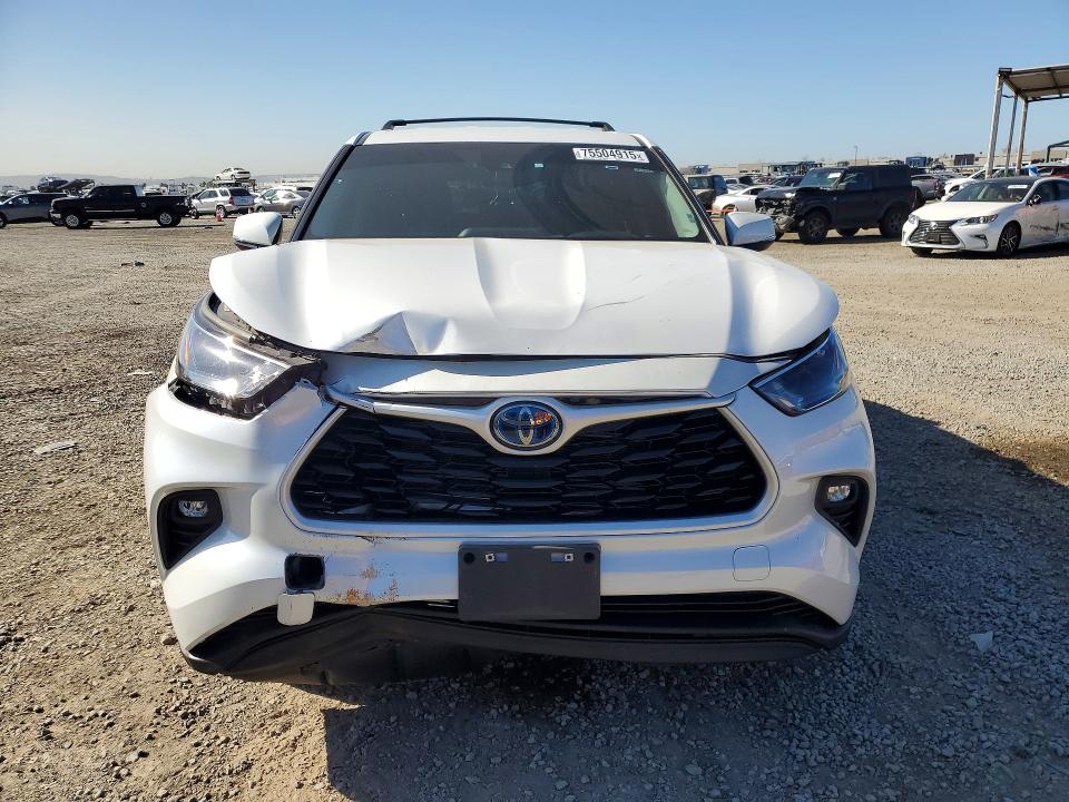Photo 5 from auction – 2024 TOYOTA HIGHLANDER with VIN 5TDZARAH8RS532054