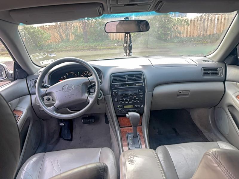 Photo 9 from auction – 1998 LEXUS ES 300 with VIN JT8BF28G2W5024461