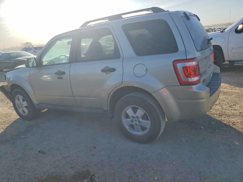 Photo 2 from auction – 2011 FORD ESCAPE with VIN 1FMCU0D79BKC59761