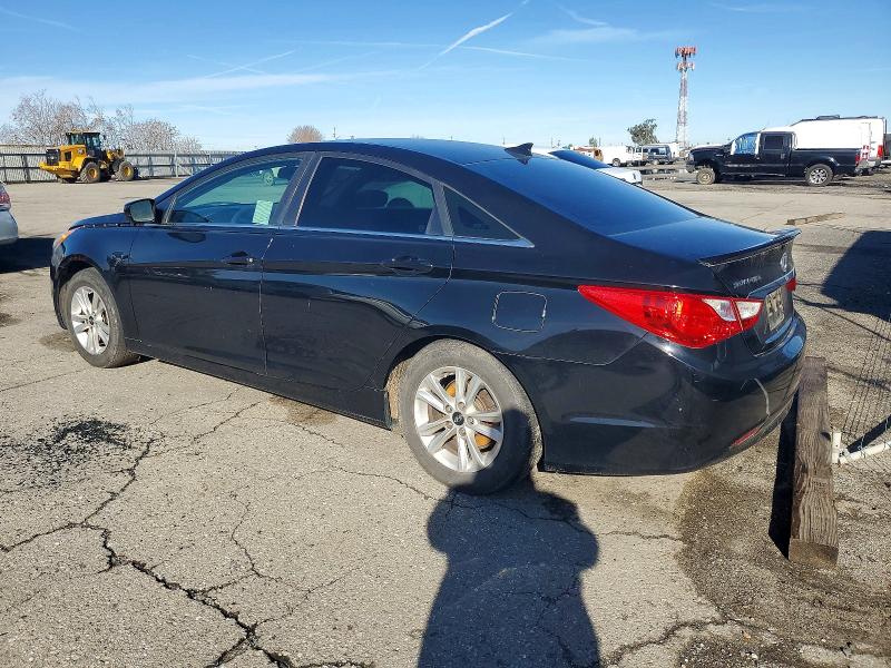 Photo 2 from auction – 2013 HYUNDAI SONATA GLS with VIN 5NPEB4AC2DH637500