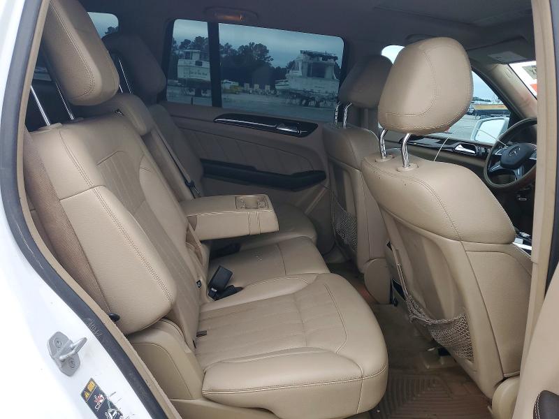 Photo 11 from auction – 2015 MERCEDES-BENZ GL with VIN 4JGDF6EE8FA533767