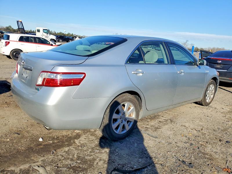 Photo 3 from auction – 2007 TOYOTA CAMRY HYBR with VIN JTNBB46K173014142