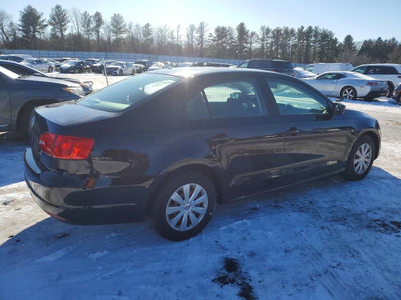 Photo 3 from auction – 2013 VOLKSWAGEN JETTA BASE with VIN 3VW1K7AJ7DM279722