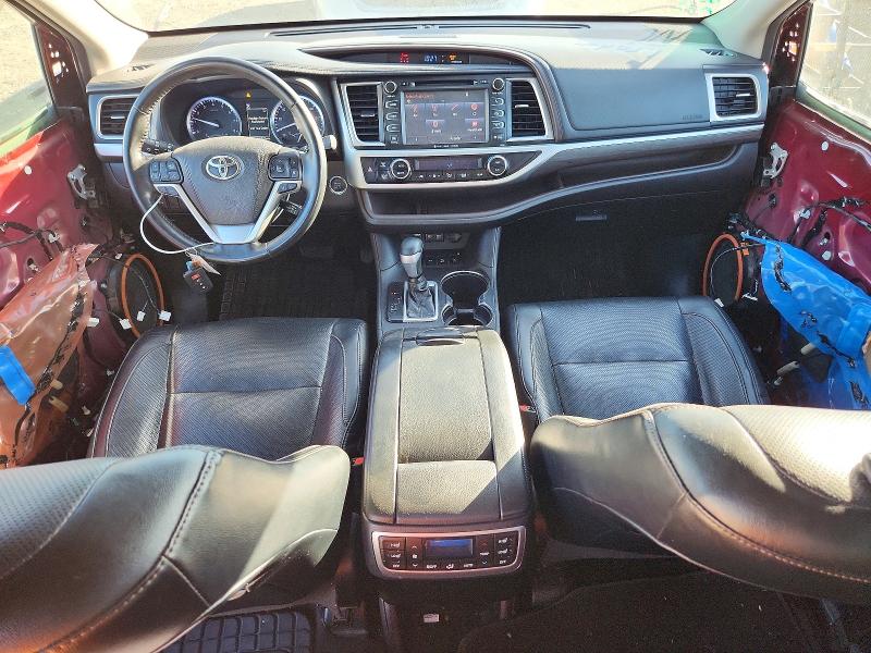 Photo 8 from auction – 2018 TOYOTA HIGHLANDER with VIN 5TDDZRFH7JS853910