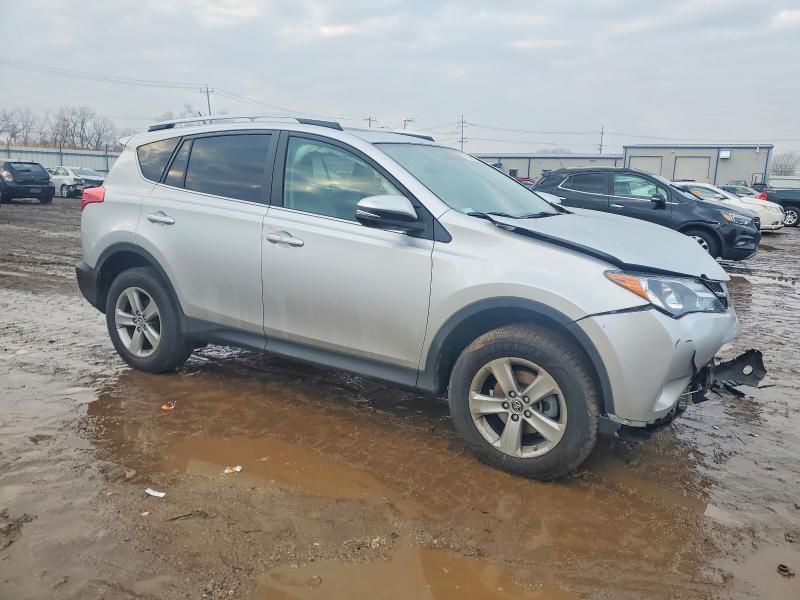 Photo 4 from auction – 2015 TOYOTA RAV4 with VIN 2T3WFREV7FW192555