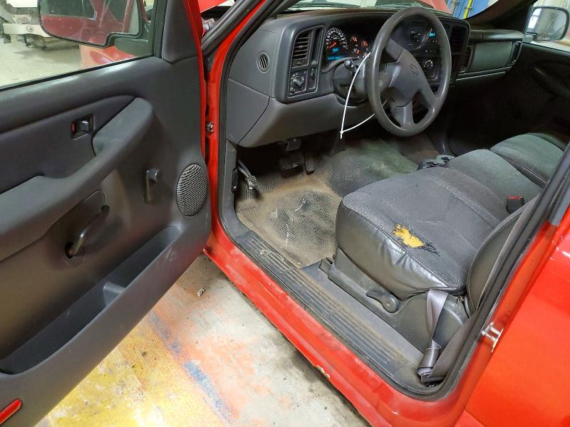 Photo 8 from auction – 2005 CHEVROLET SILVERADO with VIN 1GCEC14X75Z133786