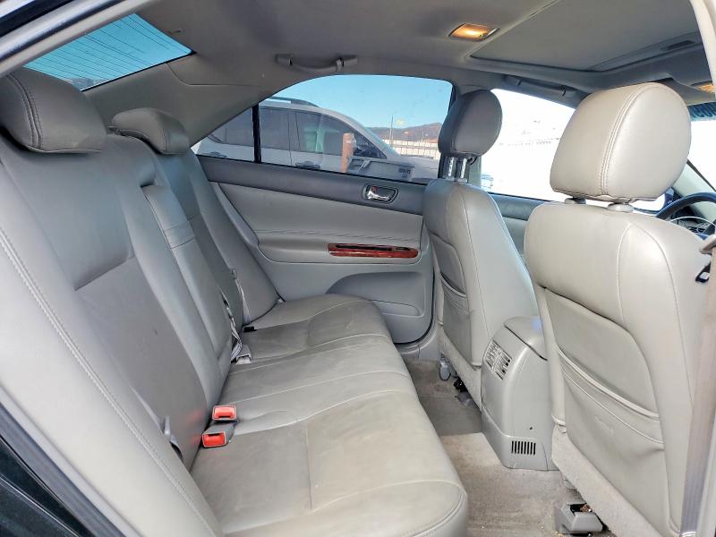 Photo 10 from auction – 2004 TOYOTA CAMRY LE with VIN JTDBF32K140153113