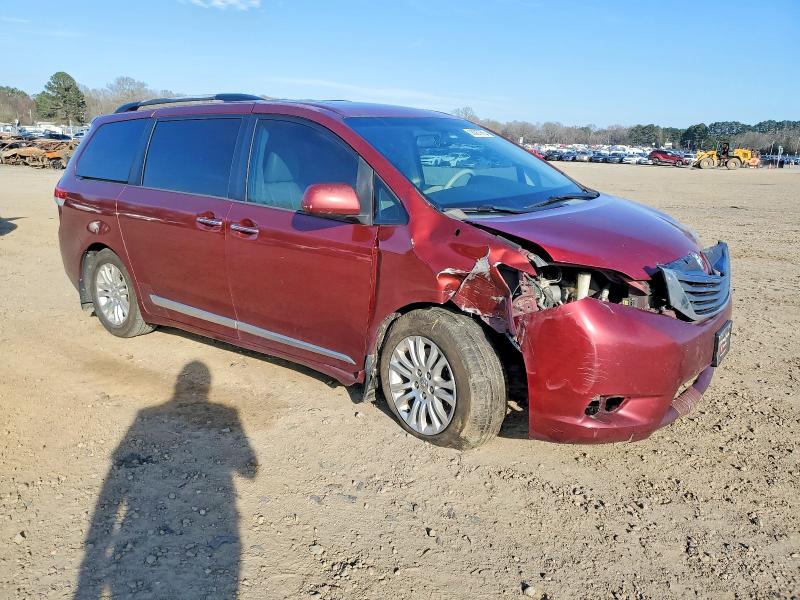 Photo 4 from auction – 2013 TOYOTA SIENNA with VIN 5TDYK3DC5DS302826