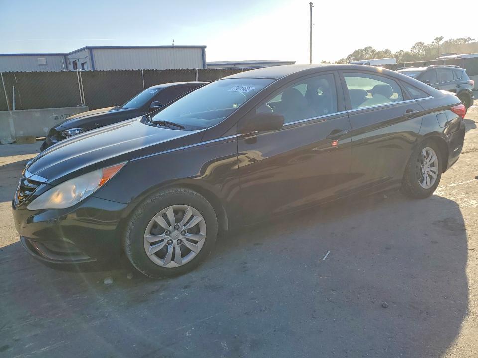 HYUNDAI SONATA GLS 2011 with VIN 5NPEB4AC2BH069603 - Photo from auction