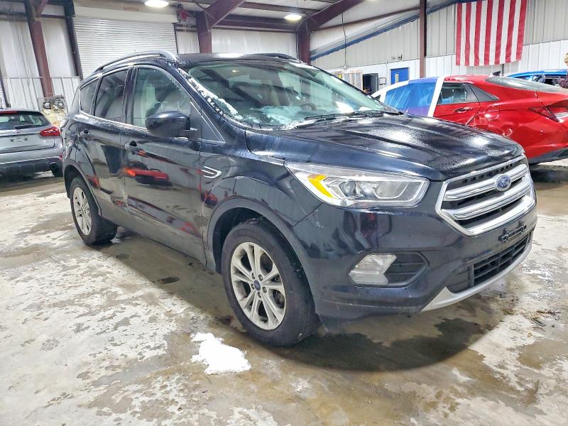 Photo 4 from auction – 2017 FORD ESCAPE SE with VIN 1FMCU0GD9HUE84373
