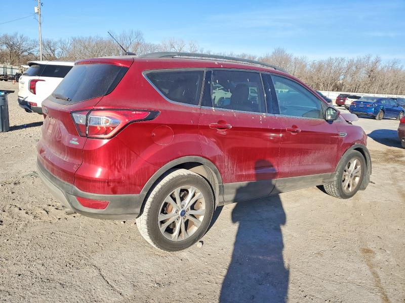 Photo 3 from auction – 2018 FORD ESCAPE with VIN 1FMCU0G91JUB47049