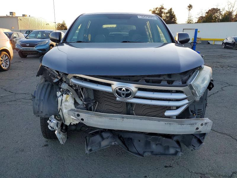 Photo 5 from auction – 2012 TOYOTA HIGHLANDER with VIN 5TDZA3EH6CS029430