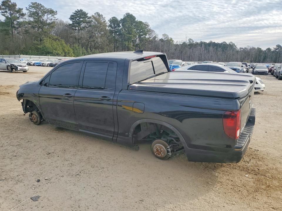 Photo 2 from auction – 2019 HONDA RIDGELINE with VIN 5FPYK3F80KB017288