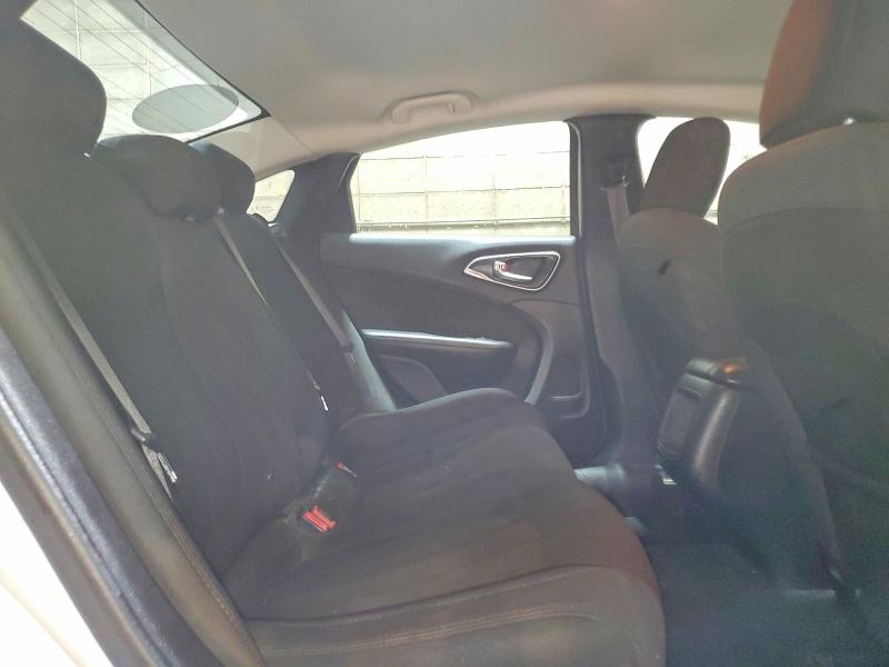 Photo 10 from auction – 2016 CHRYSLER 200 LIMITE with VIN 1C3CCCABXGN126504