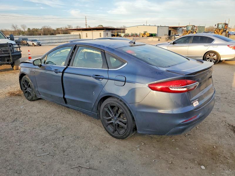 Photo 2 from auction – 2019 FORD FUSION with VIN 3FA6P0HD3KR170150