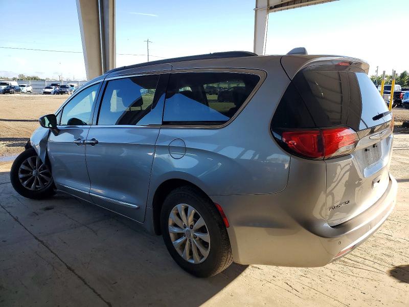 Photo 2 from auction – 2017 CHRYSLER PACIFICA T with VIN 2C4RC1BG9HR534775