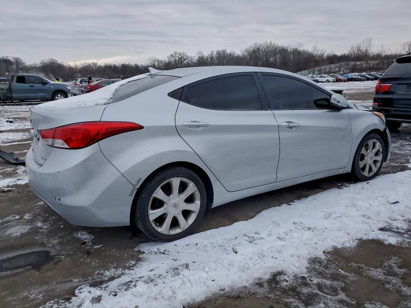 Photo 3 from auction – 2011 HYUNDAI ELANTRA GL with VIN 5NPDH4AE0BH012389