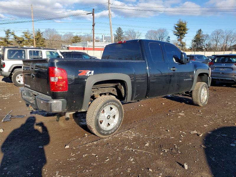 Photo 3 from auction – 2012 CHEVROLET SILVERADO with VIN 1GCRKSE7XCZ105664