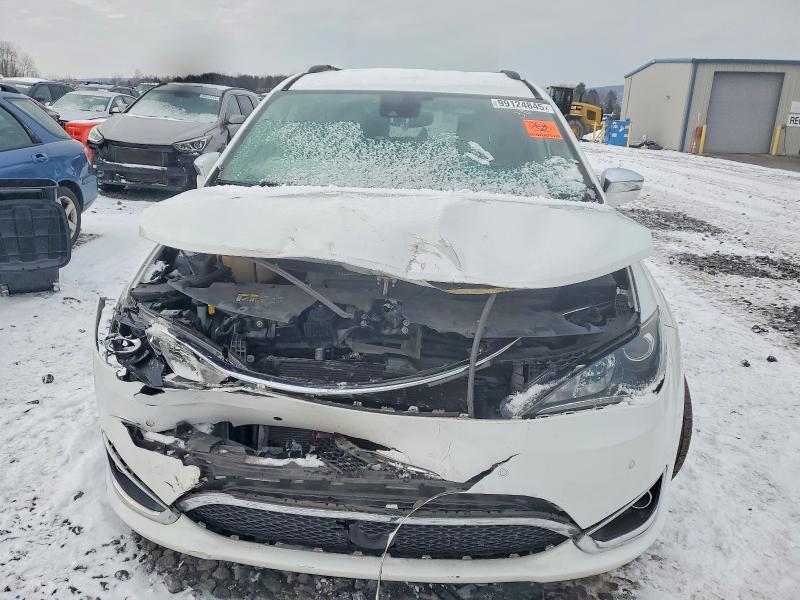 Photo 5 from auction – 2017 CHRYSLER PACIFICA with VIN 2C4RC1GG0HR803870