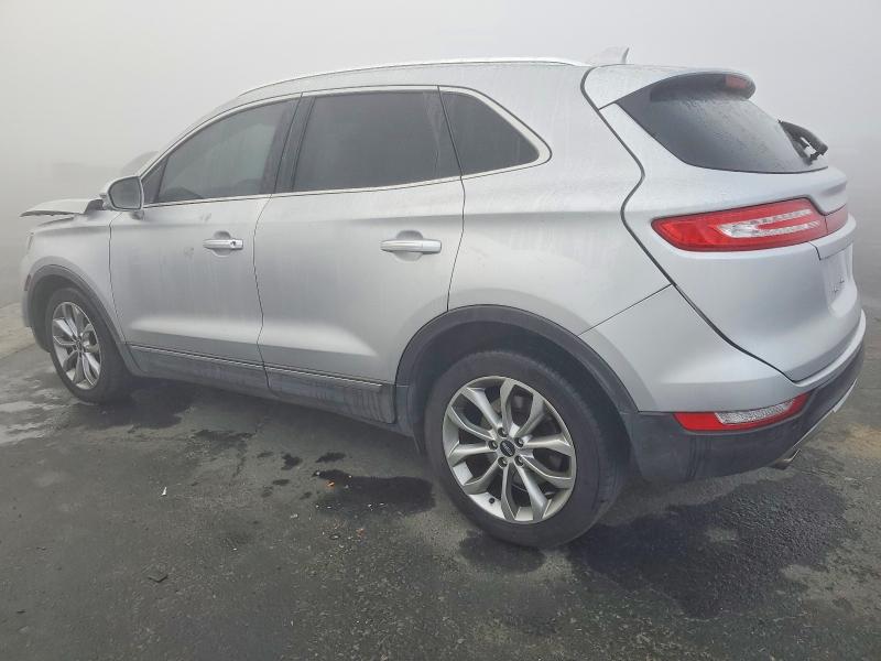 Photo 2 from auction – 2016 LINCOLN MKC SELECT with VIN 5LMCJ2C93GUJ18975