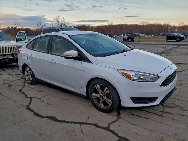 Photo 4 from auction – 2016 FORD FOCUS with VIN 1FADP3F26GL277726