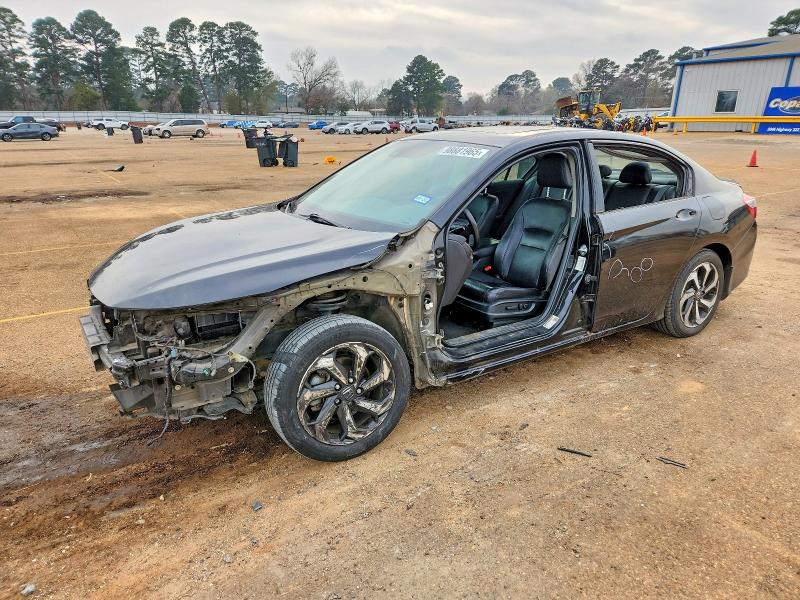 HONDA ACCORD EXL 2016 with VIN 1HGCR3F04GA004893 - Photo from auction
