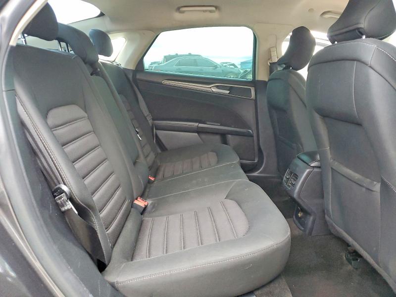 Photo 10 from auction – 2018 FORD FUSION with VIN 3FA6P0LU9JR133352