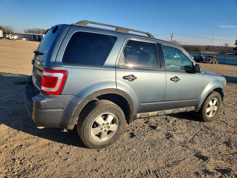 Photo 3 from auction – 2010 FORD ESCAPE XLT with VIN 1FMCU0D74AKB11435