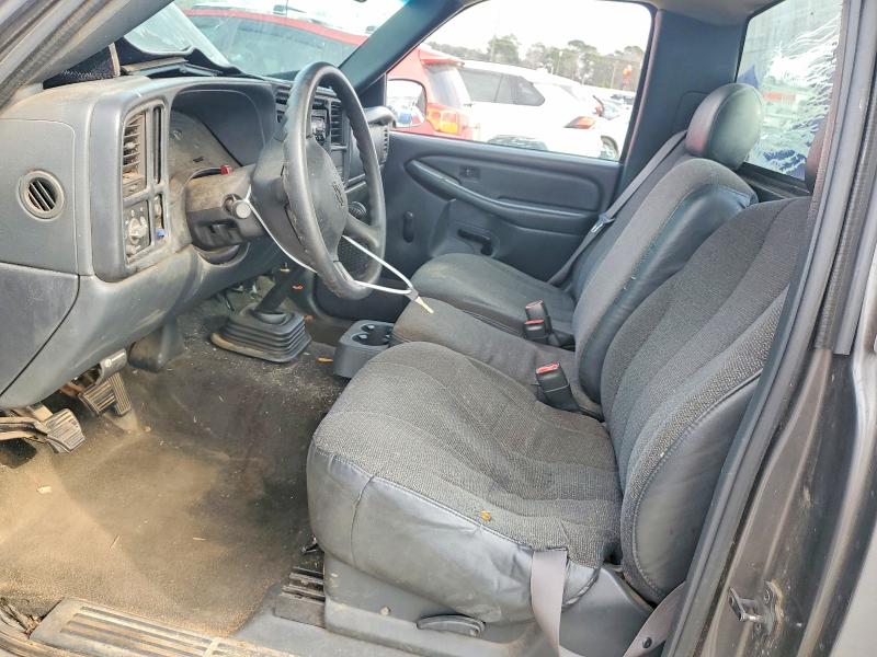 Photo 7 from auction – 2000 CHEVROLET SILVERADO with VIN 1GCEC14W7YZ341548