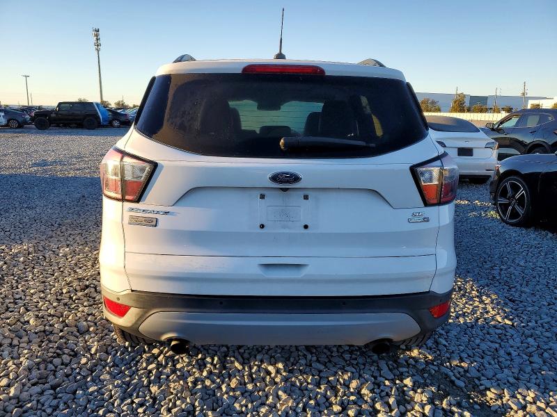 Photo 6 from auction – 2017 FORD ESCAPE SE with VIN 1FMCU9G92HUD96197