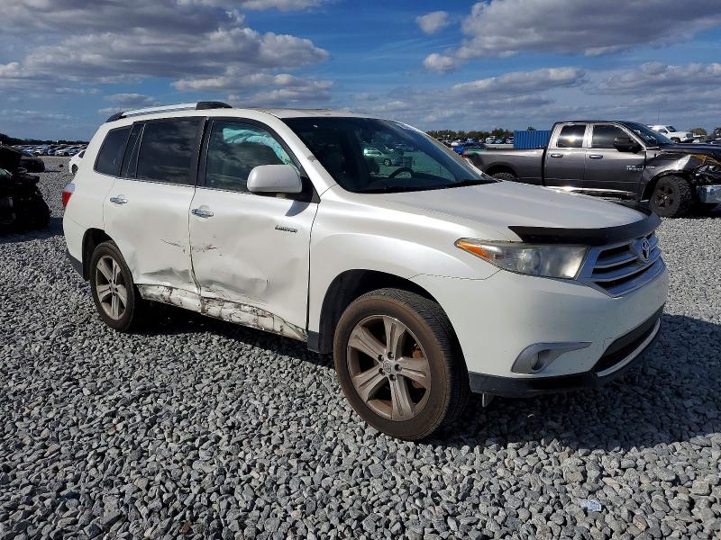 Photo 4 from auction – 2013 TOYOTA HIGHLANDER with VIN 5TDYK3EH1DS123208
