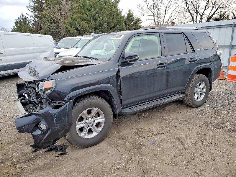 TOYOTA 4RUNNER SR 2020 with VIN JTEBU5JR6L5836678 - Photo from auction