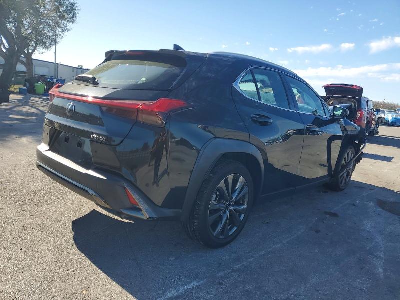 Photo 3 from auction – 2021 LEXUS UX with VIN JTHE3JBH7M2045144