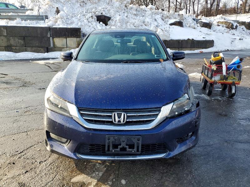 Photo 5 from auction – 2015 HONDA ACCORD with VIN 1HGCR2F89FA194933