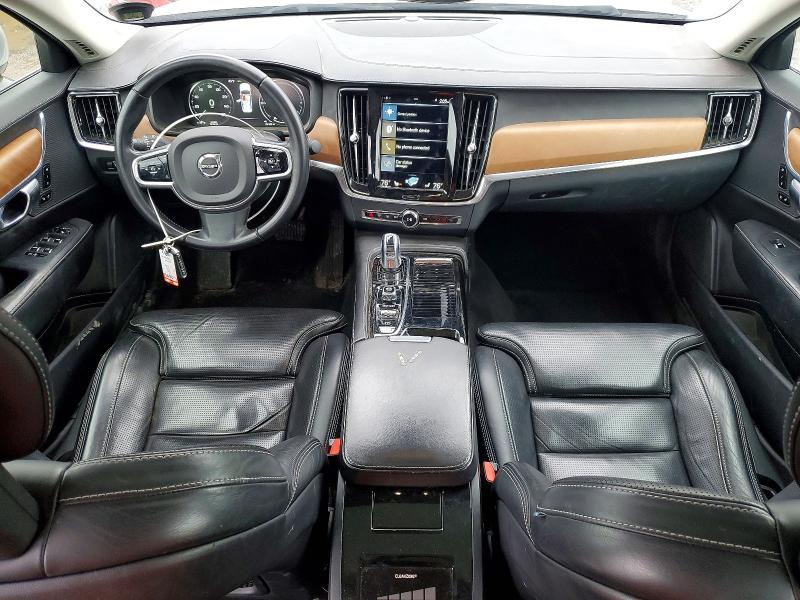 Photo 8 from auction – 2018 VOLVO S90 T8 INS with VIN LVYBC0AL1JP029369