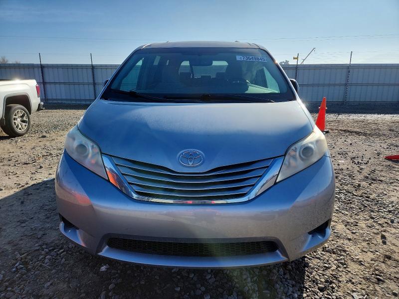 Photo 5 from auction – 2015 TOYOTA SIENNA with VIN 5TDKK3DC0FS576931