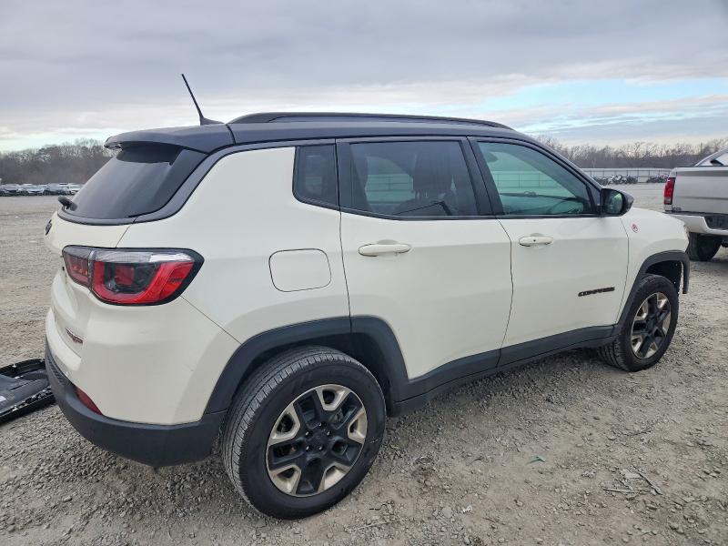 Photo 3 from auction – 2017 JEEP COMPASS with VIN 3C4NJDDB2HT666068